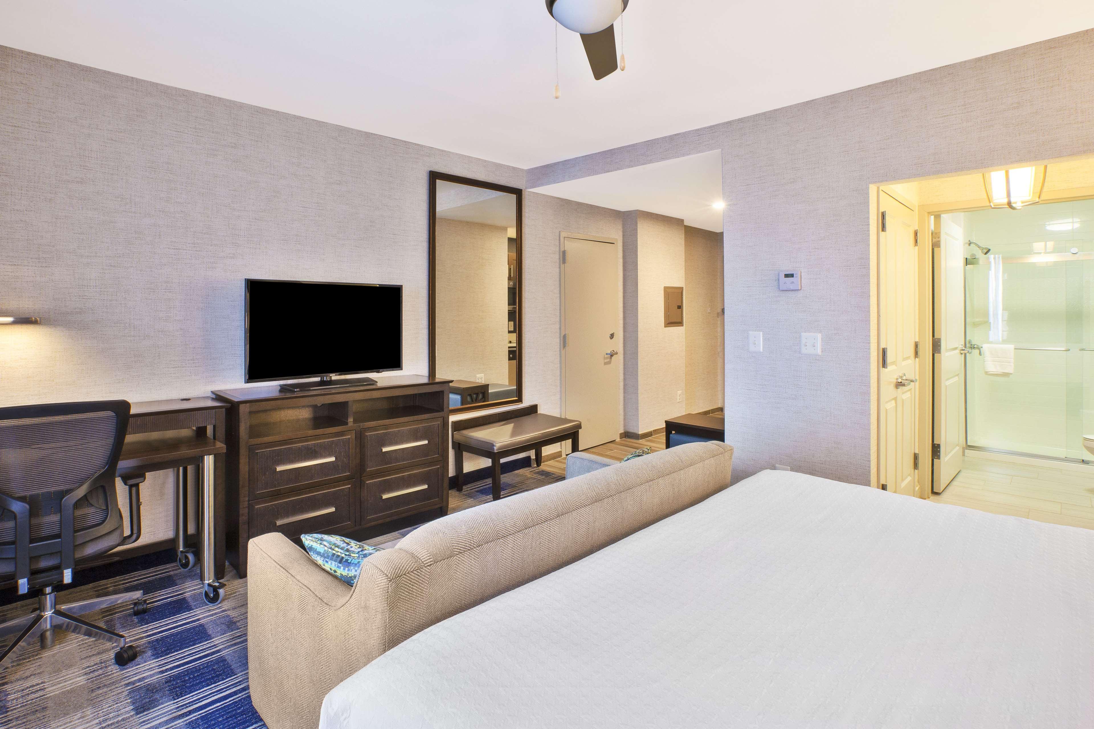 Homewood Suites By Hilton Arlington Rosslyn Key Bridge Exterior photo
