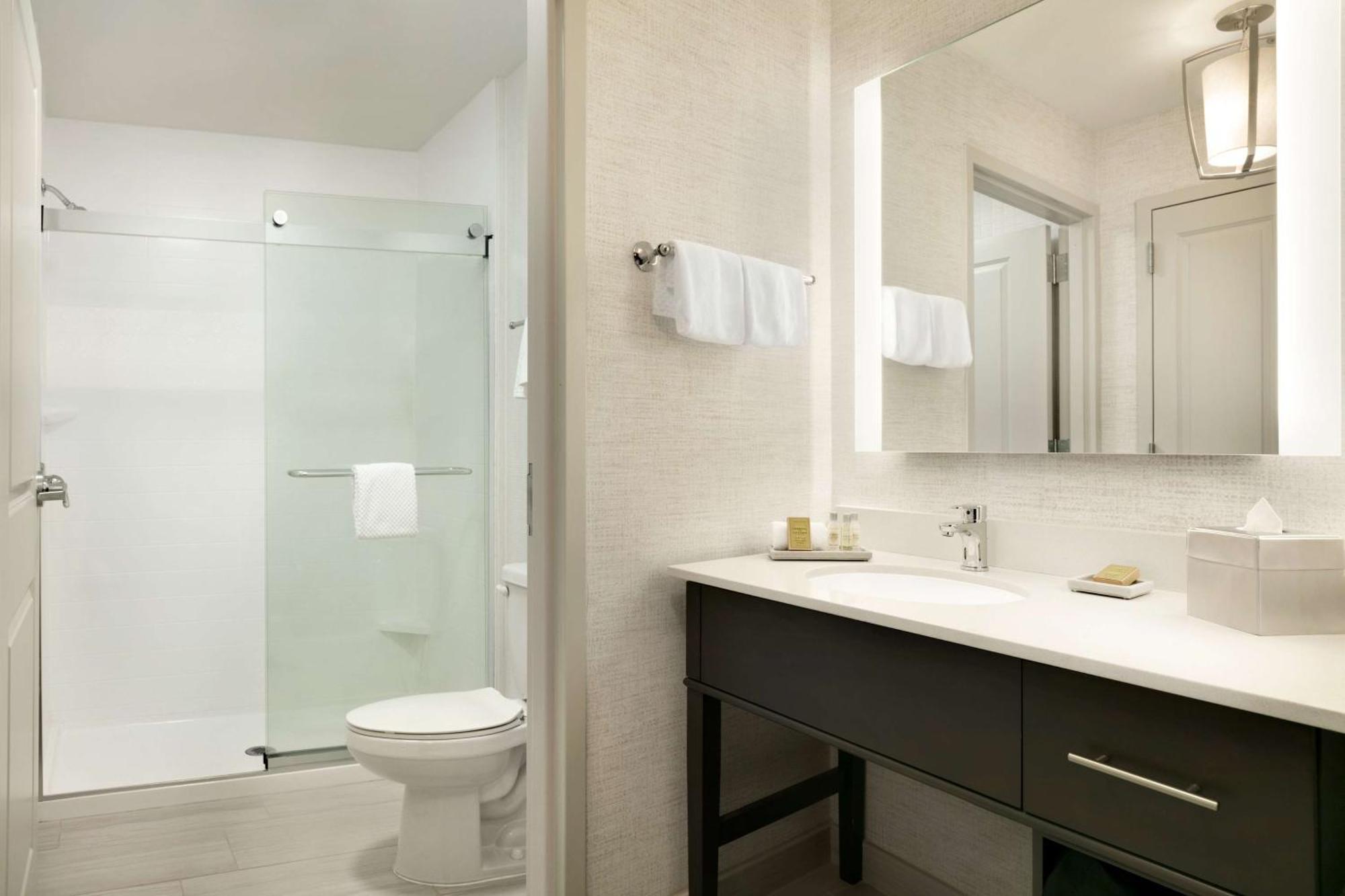 Homewood Suites By Hilton Arlington Rosslyn Key Bridge Exterior photo