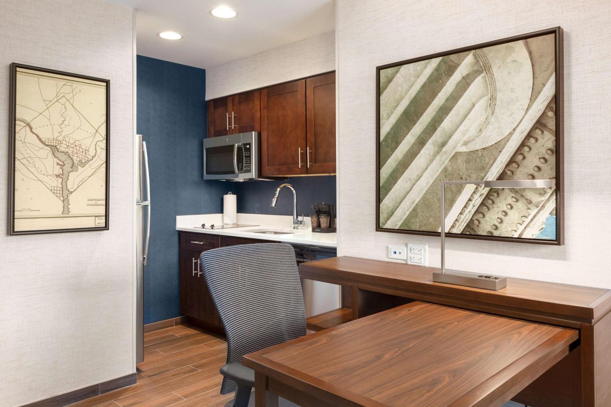 Homewood Suites By Hilton Arlington Rosslyn Key Bridge Exterior photo